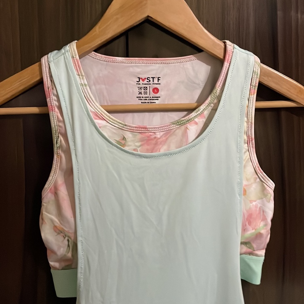 Just F Tank top with padded sports bra by Jacqueline Fernandez. - Picture 5 of 7
